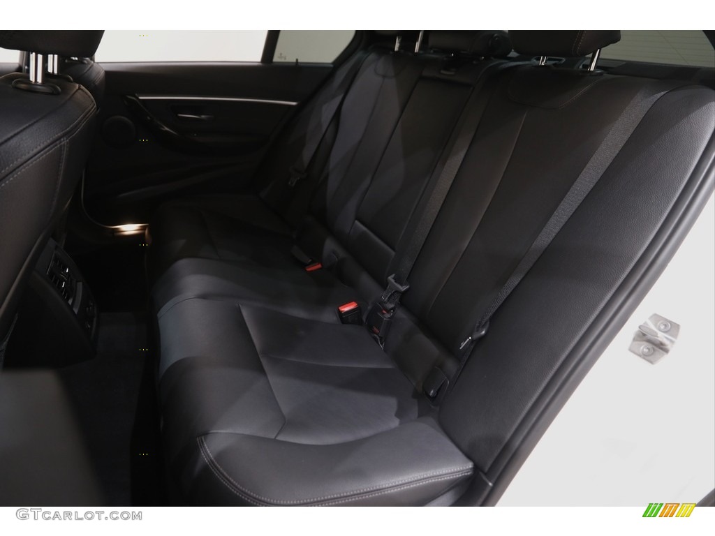 2016 3 Series 328i xDrive Sedan - Alpine White / Black photo #21
