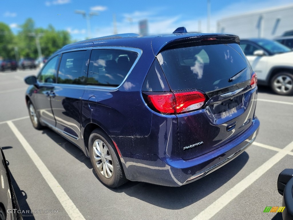 2019 Pacifica Touring L - Jazz Blue Pearl / Black/Alloy photo #7