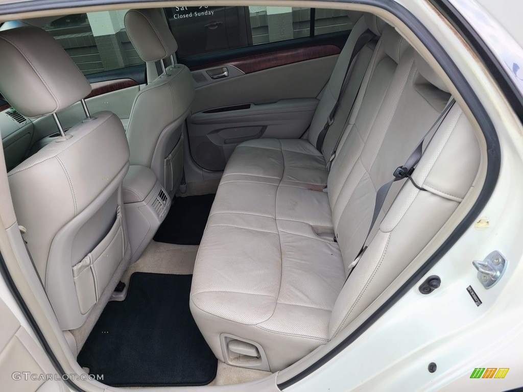 2011 Avalon Limited - Blizzard White Pearl / Ivory photo #36