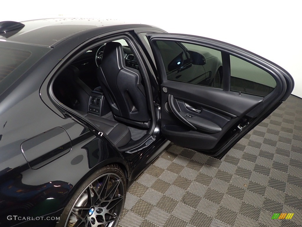 2018 M3 Sedan - Black Sapphire Metallic / Black photo #36