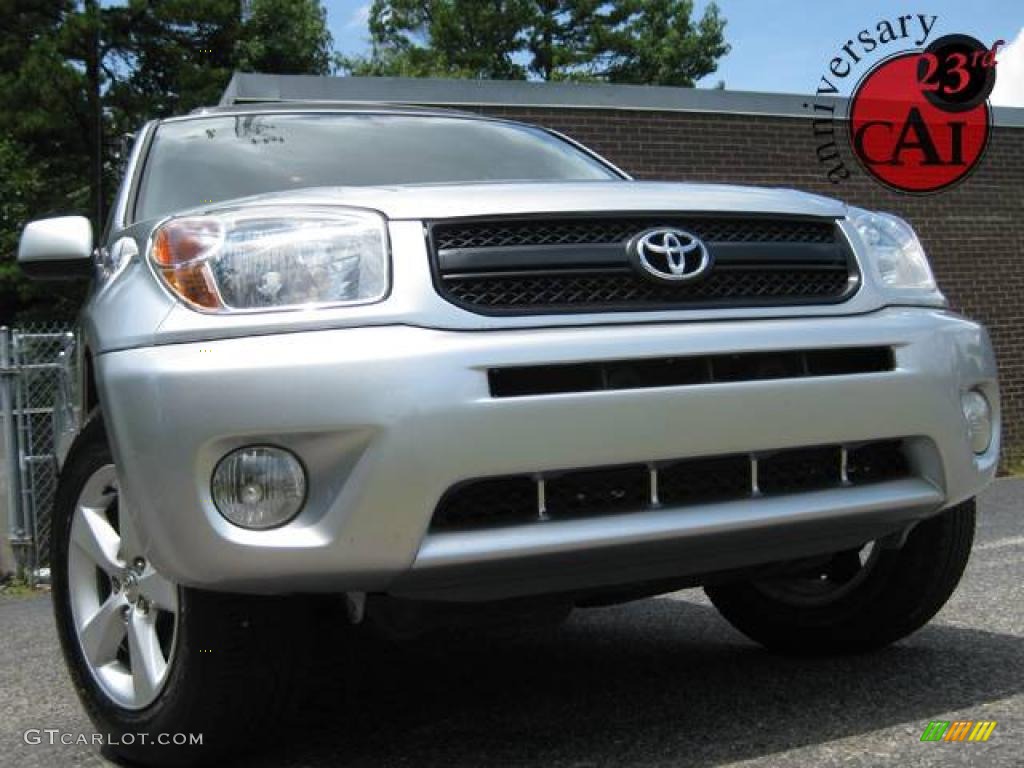 2005 RAV4  - Titanium Metallic / Dark Charcoal photo #1