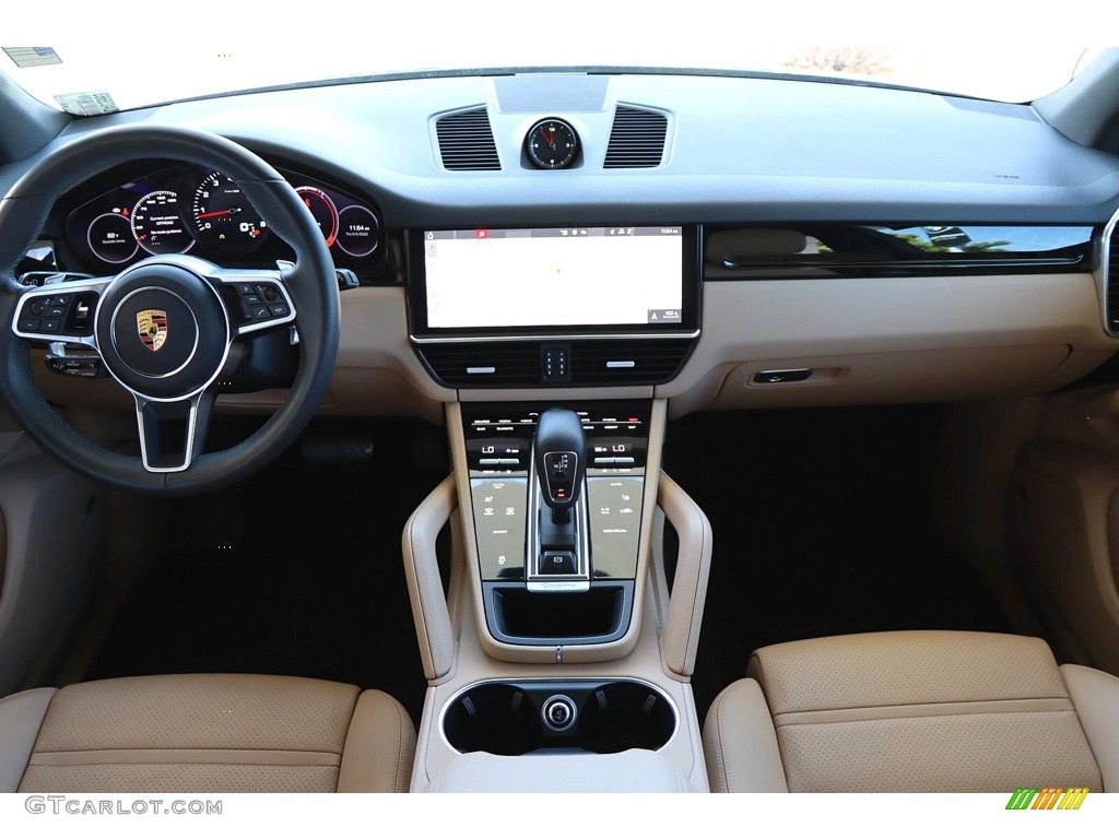 Black/Mojave Beige Interior 2021 Porsche Cayenne Standard Cayenne Model Photo #144399399