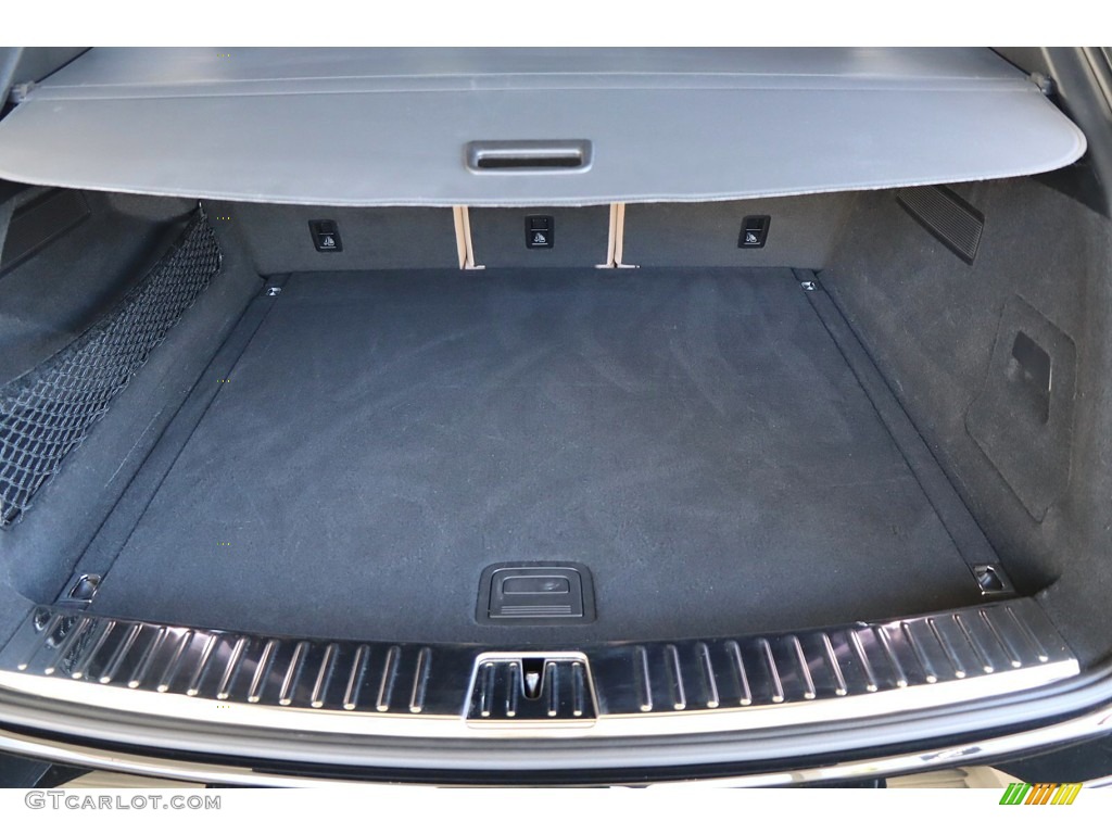2021 Porsche Cayenne Standard Cayenne Model Trunk Photo #144399447