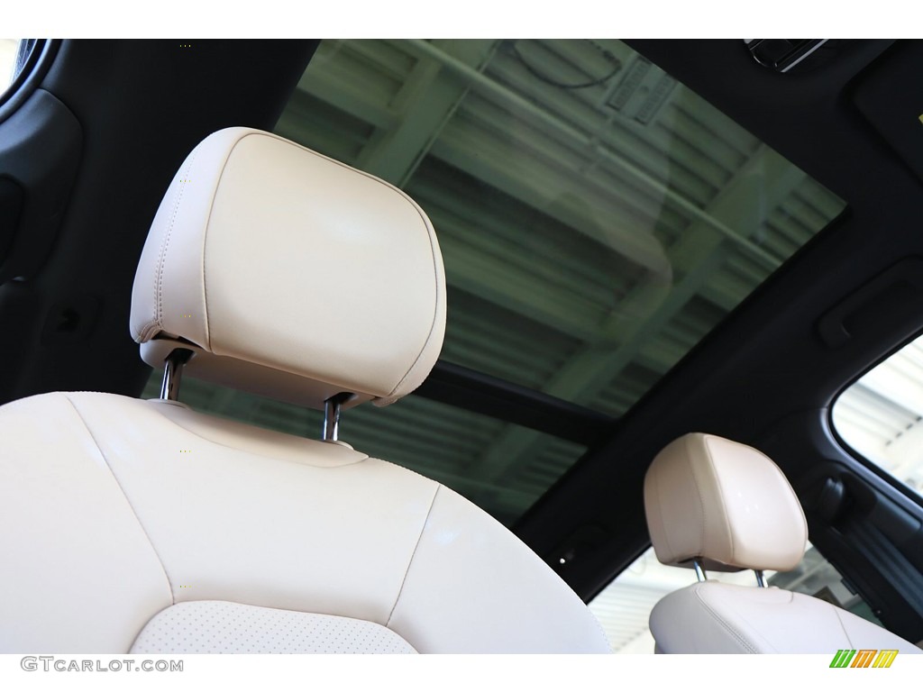 2021 Porsche Cayenne Standard Cayenne Model Sunroof Photo #144399501