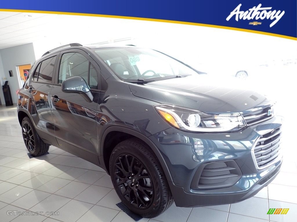 2022 Trax LT AWD - Shadow Gray Metallic / Jet Black photo #1