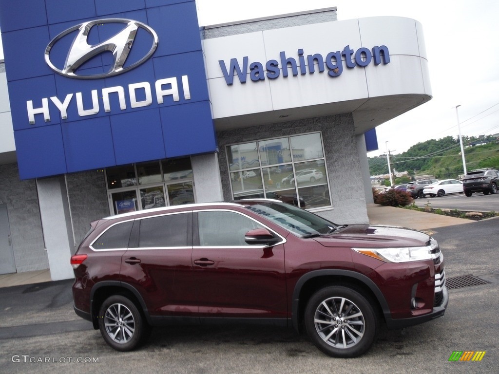 2019 Highlander XLE AWD - Salsa Red Pearl / Black photo #2