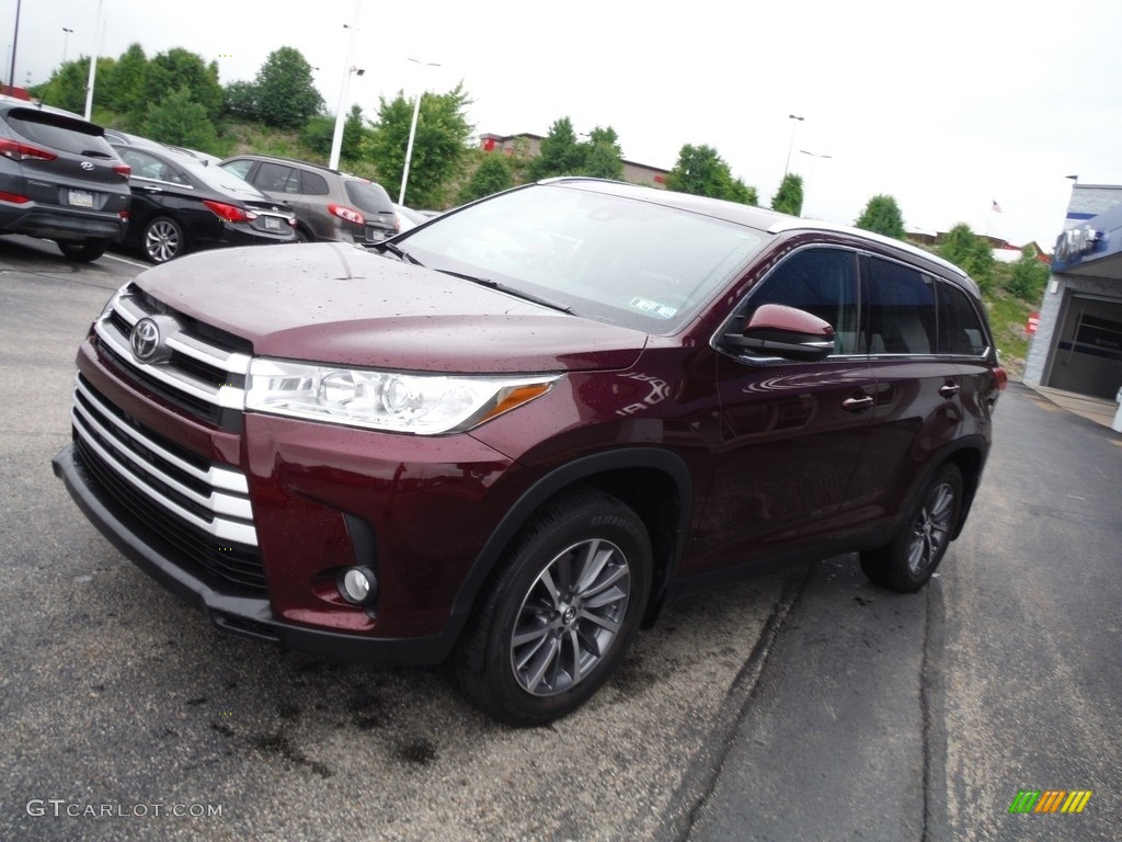 2019 Highlander XLE AWD - Salsa Red Pearl / Black photo #6