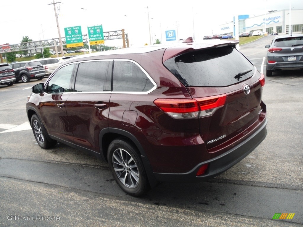 2019 Highlander XLE AWD - Salsa Red Pearl / Black photo #8