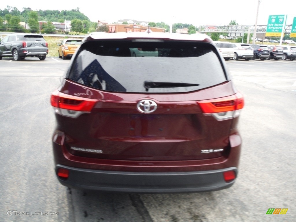 2019 Highlander XLE AWD - Salsa Red Pearl / Black photo #9