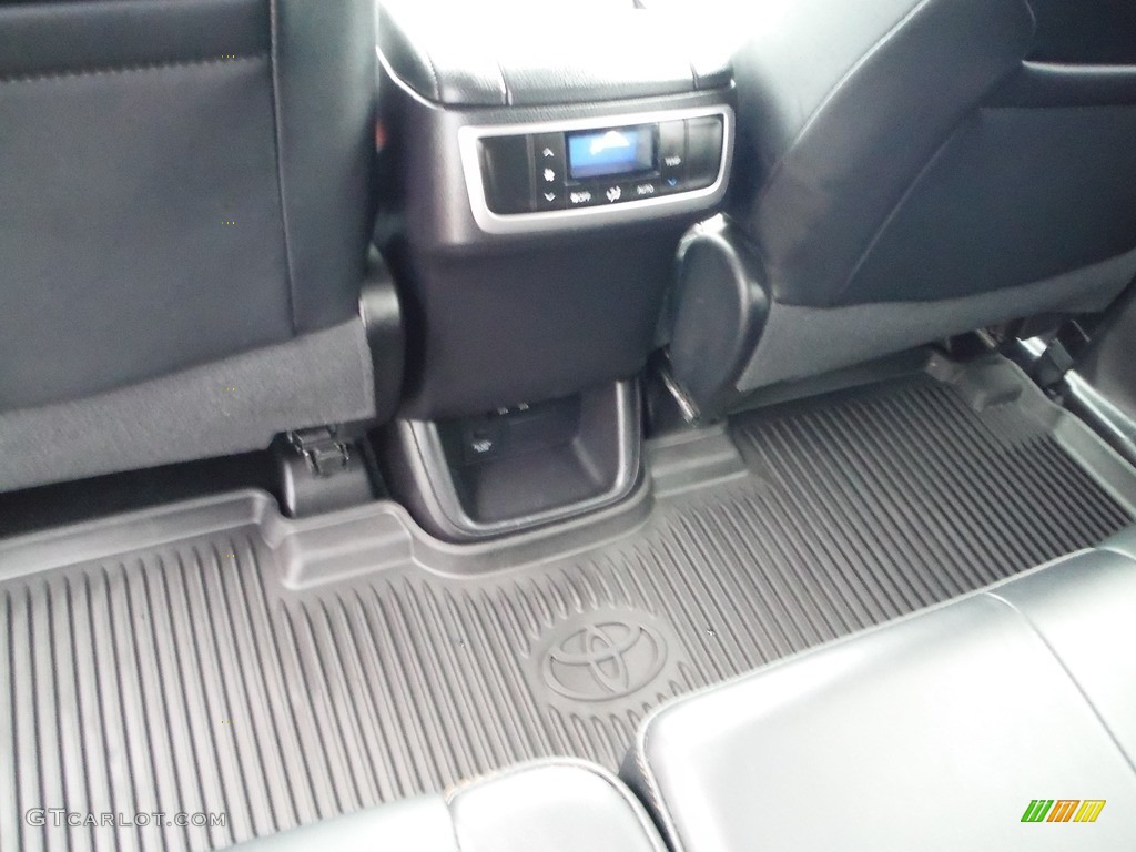 2019 Highlander XLE AWD - Salsa Red Pearl / Black photo #12