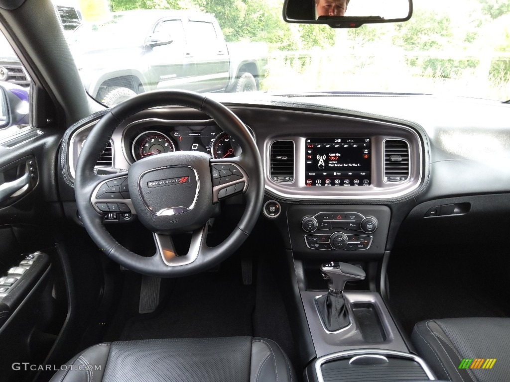 2019 Dodge Charger SXT Dashboard Photos