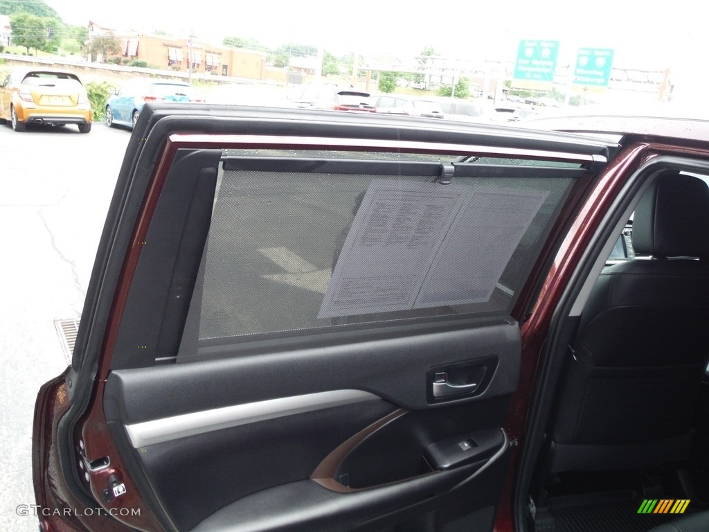 2019 Highlander XLE AWD - Salsa Red Pearl / Black photo #30