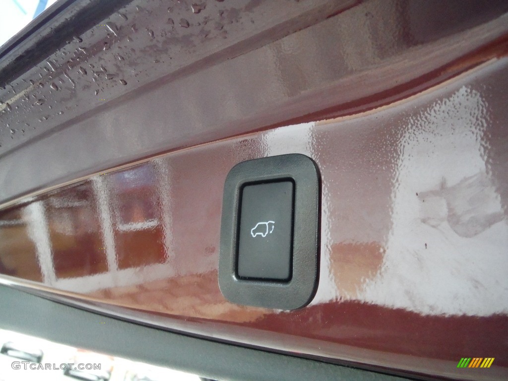 2019 Highlander XLE AWD - Salsa Red Pearl / Black photo #33