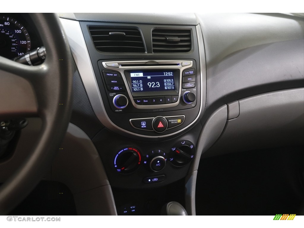 2015 Hyundai Accent GLS Controls Photo #144403986