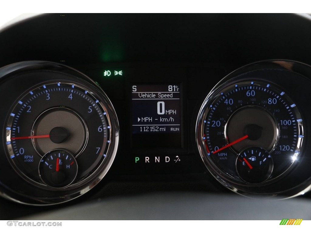 2015 Town & Country Touring - Brilliant Black Crystal Pearl / Black/Light Graystone photo #8