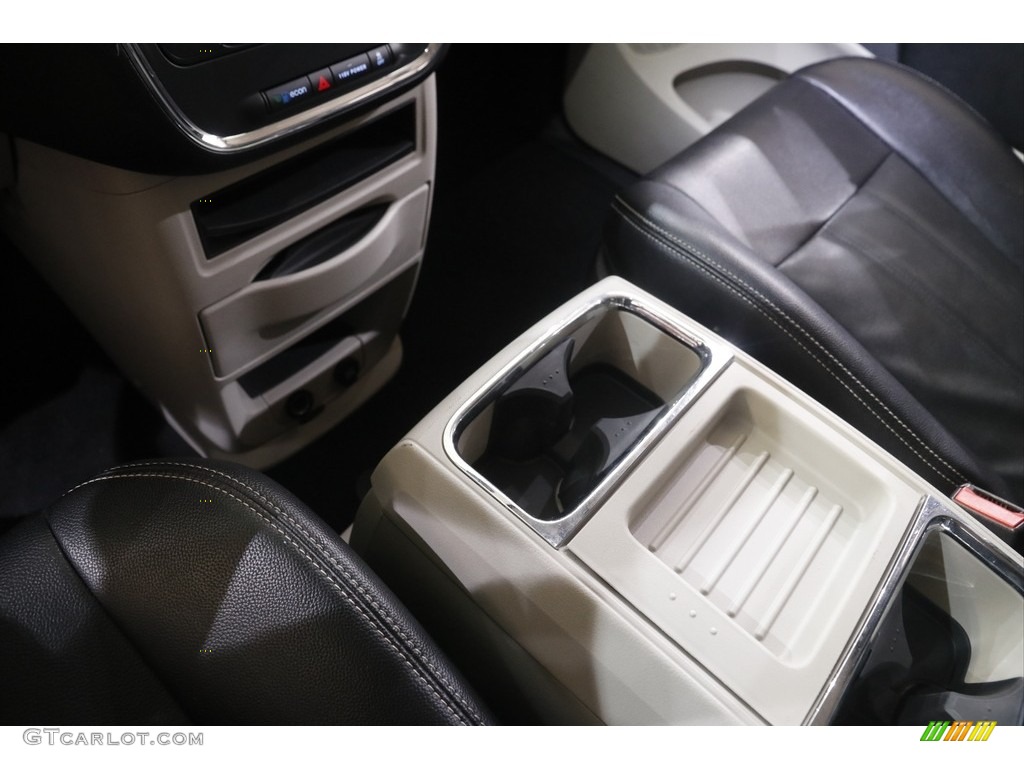 2015 Town & Country Touring - Brilliant Black Crystal Pearl / Black/Light Graystone photo #13