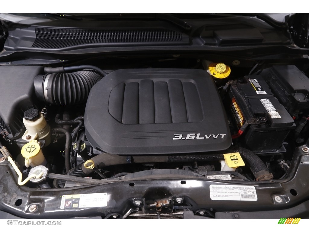 2015 Town & Country Touring - Brilliant Black Crystal Pearl / Black/Light Graystone photo #21