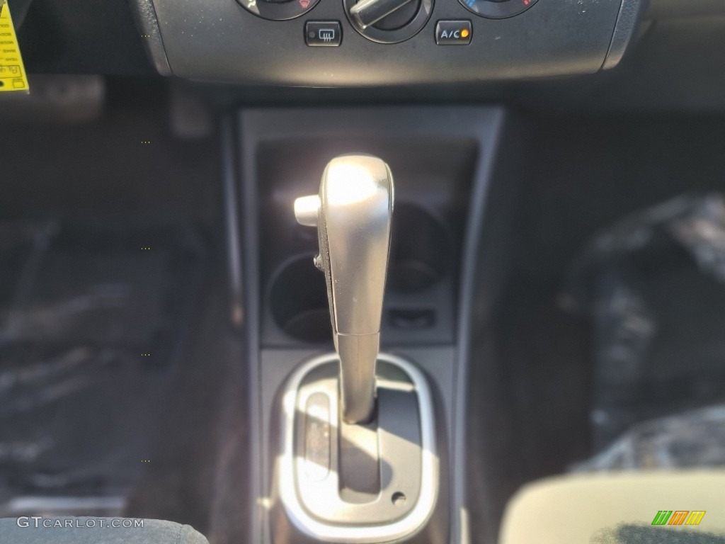 2011 Versa 1.8 S Hatchback - Brilliant Silver Metallic / Charcoal photo #23