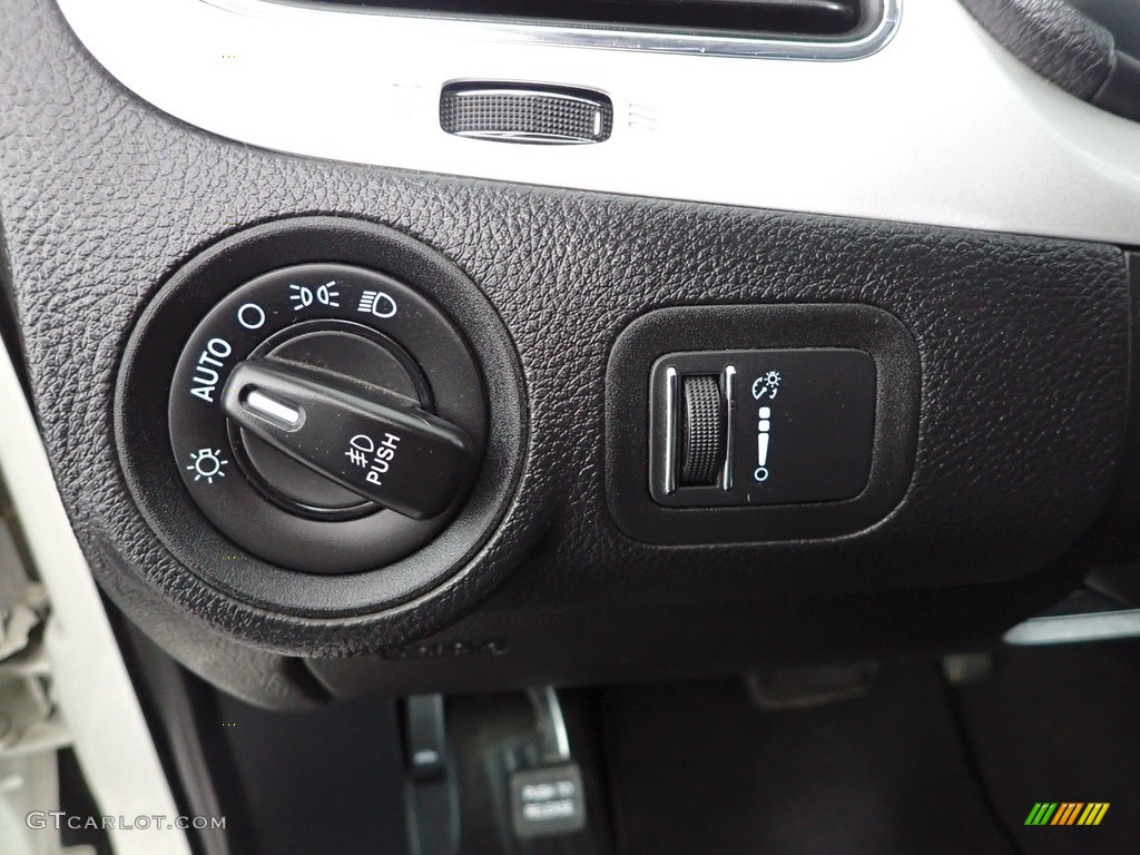 2018 Dodge Journey SXT AWD Controls Photo #144408438