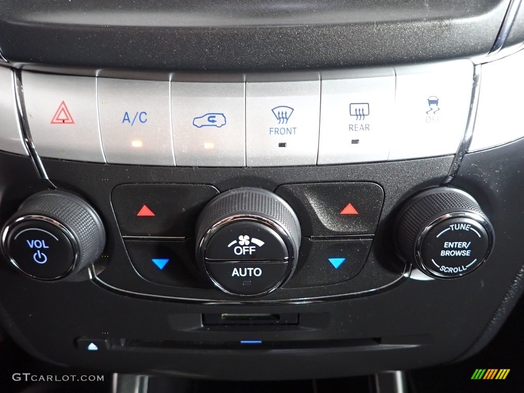 2018 Dodge Journey SXT AWD Controls Photos
