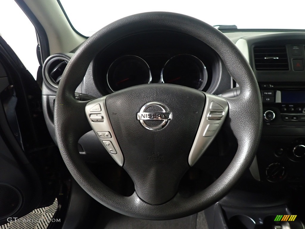 2016 Nissan Versa SV Sedan Charcoal Steering Wheel Photo #144408969
