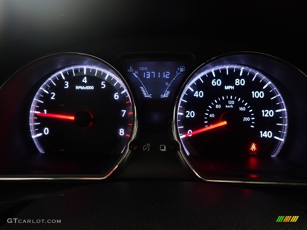 2016 Nissan Versa SV Sedan Gauges Photos