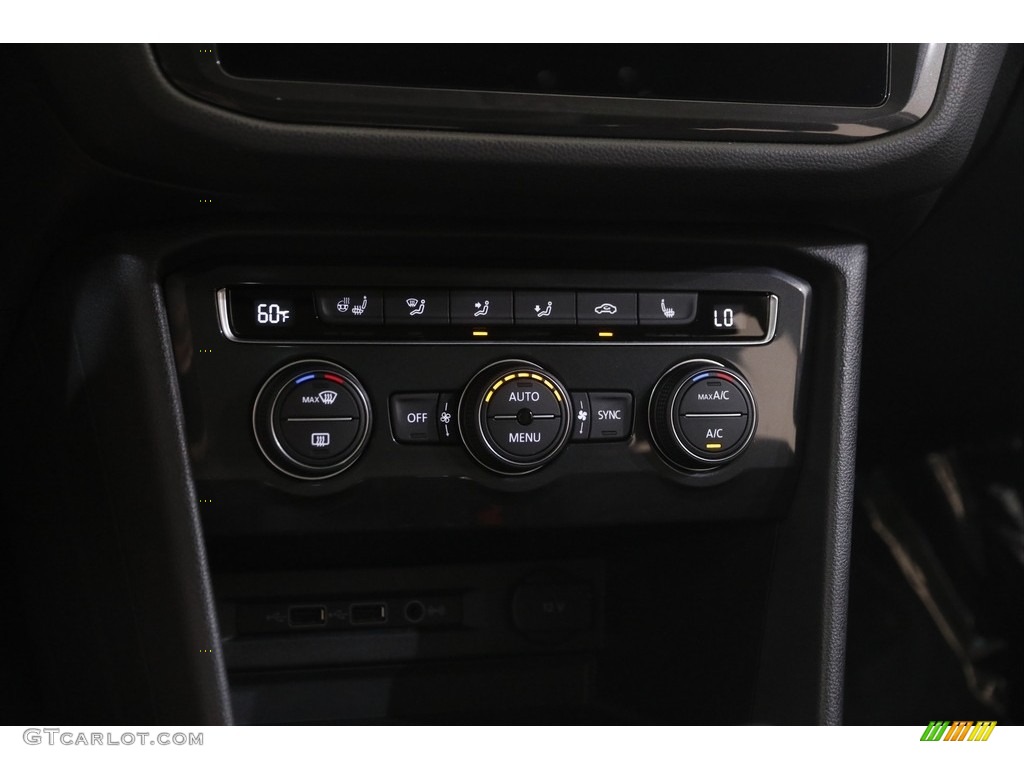 2018 Volkswagen Tiguan SEL Premium 4MOTION Controls Photos