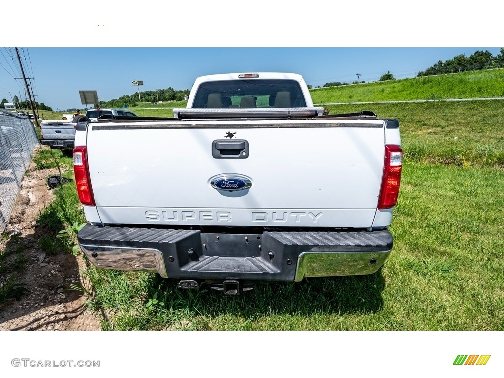 2014 F350 Super Duty XL Crew Cab 4x4 Dually - Oxford White / Adobe photo #5