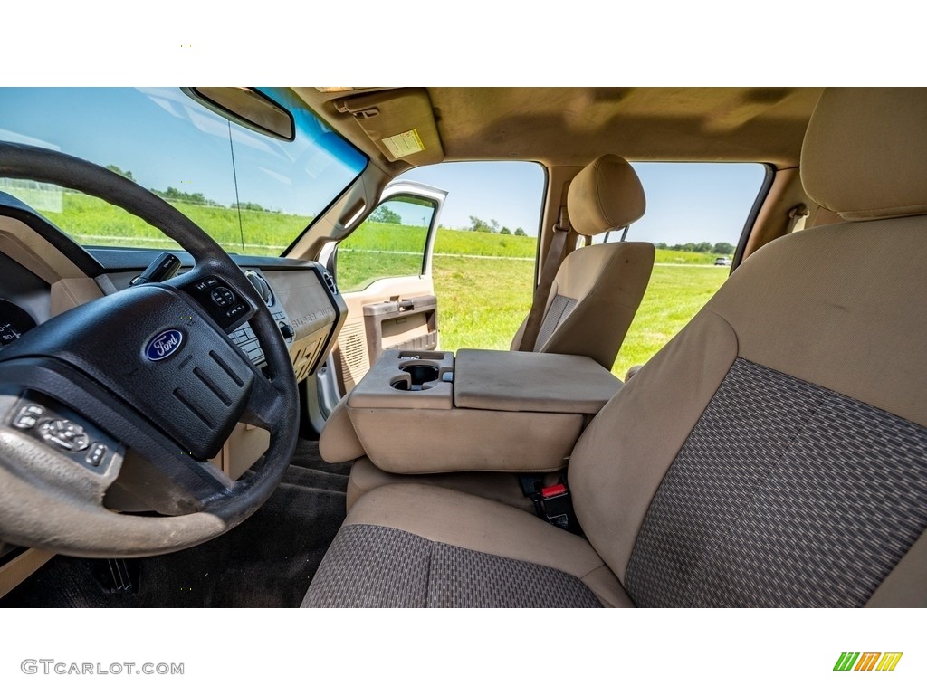 2014 F350 Super Duty XL Crew Cab 4x4 Dually - Oxford White / Adobe photo #17