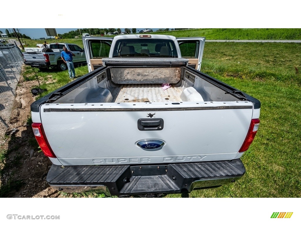 2014 F350 Super Duty XL Crew Cab 4x4 Dually - Oxford White / Adobe photo #20