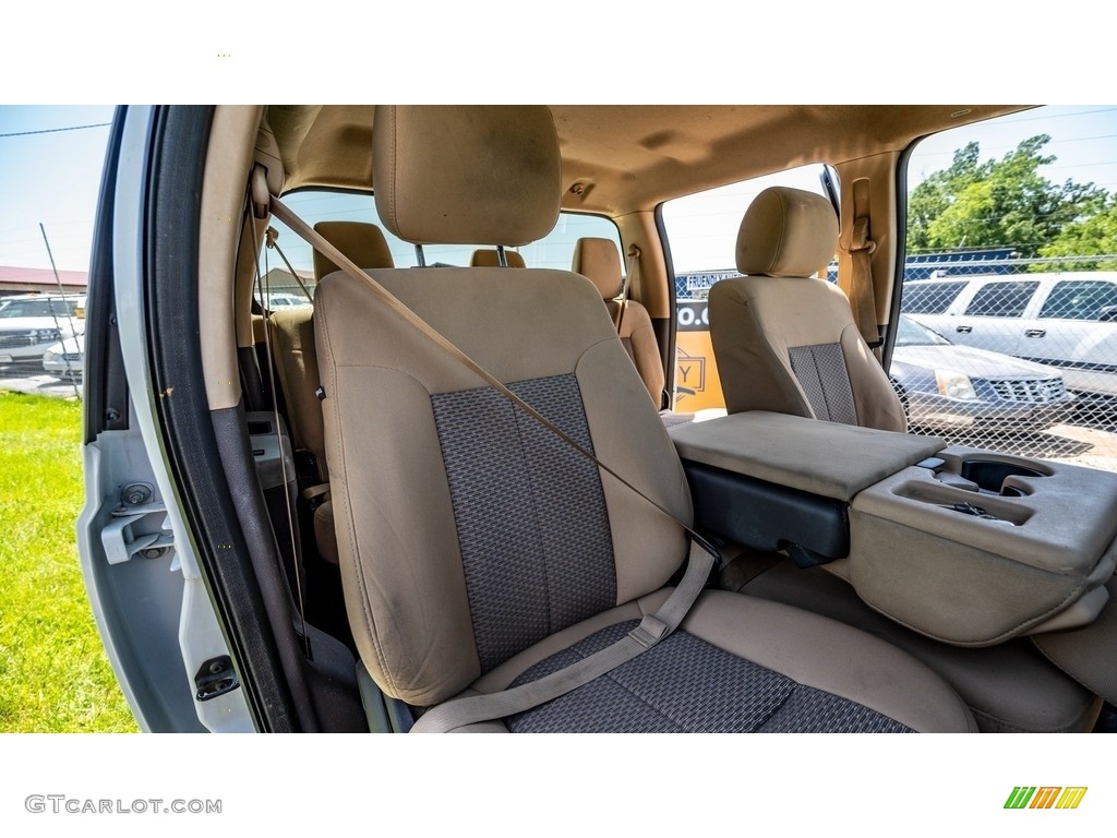 2014 F350 Super Duty XL Crew Cab 4x4 Dually - Oxford White / Adobe photo #24