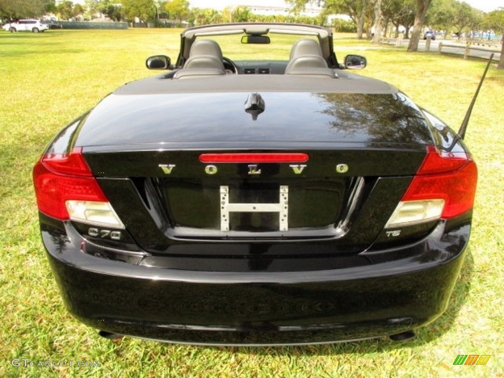 2011 C70 T5 - Black / Soverign Hide Off Black Leather/Off Black photo #3