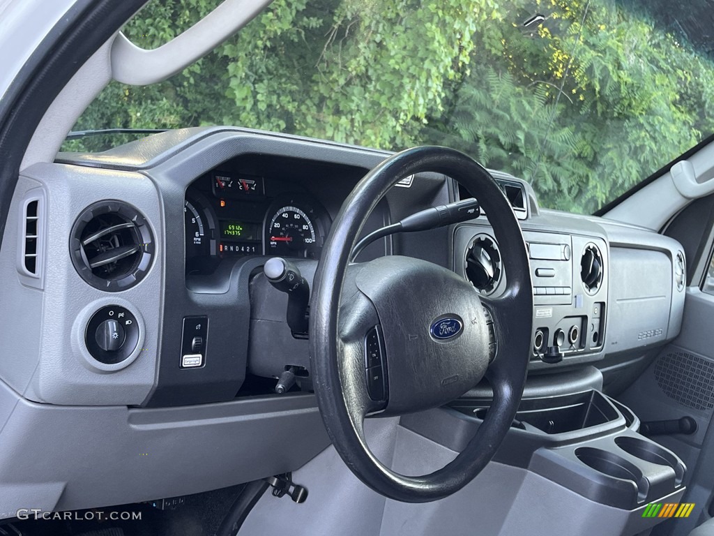 2017 Ford E Series Cutaway E350 Cutaway Commercial Moving Truck Dashboard Photos