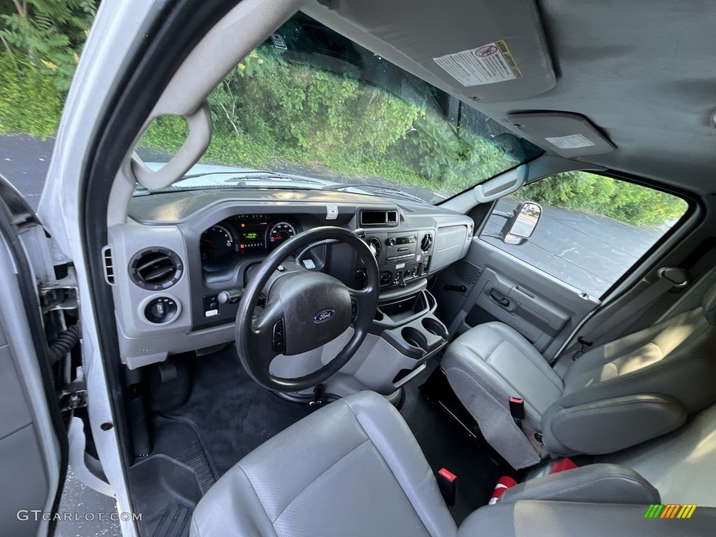 2017 E Series Cutaway E350 Cutaway Commercial Moving Truck - Oxford White / Medium Flint photo #9