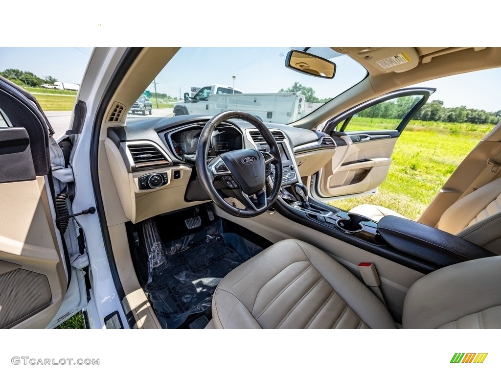 2016 Ford Fusion Energi SE Front Seat Photo #144416689
