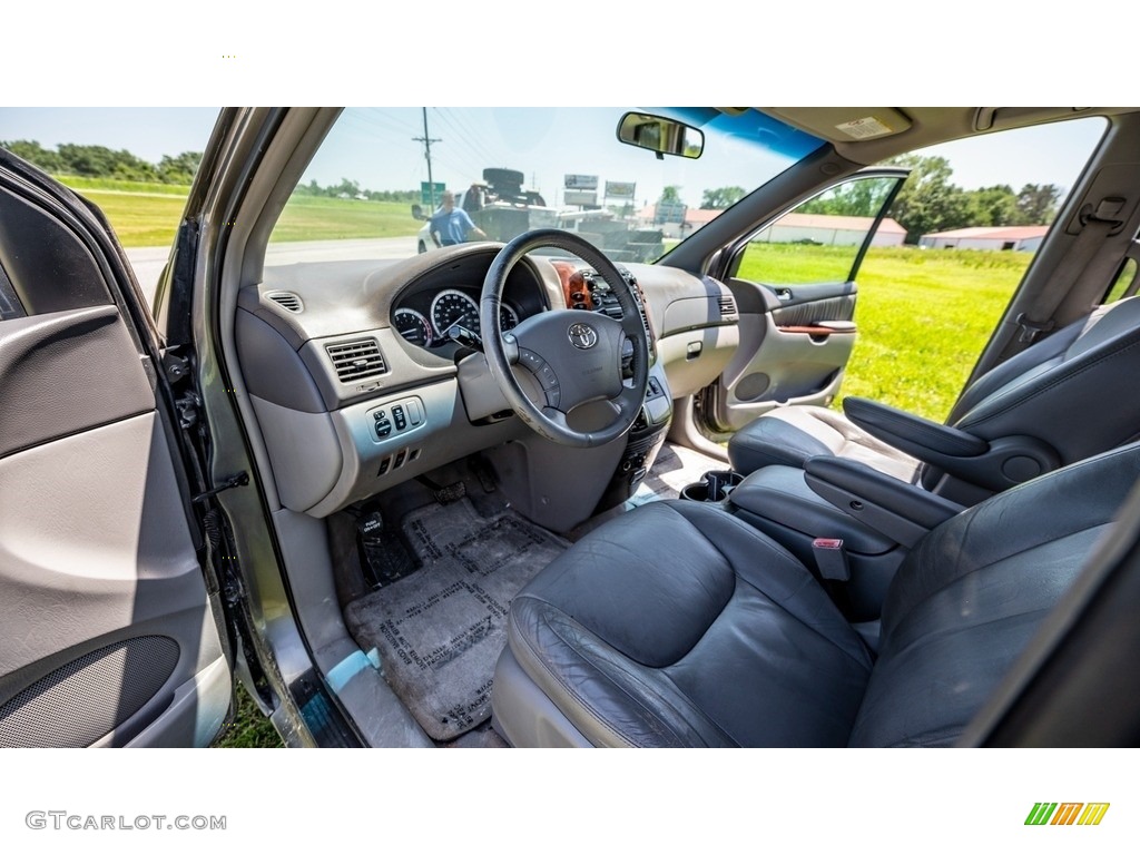 2004 Sienna XLE - Phantom Gray Pearl / Stone Gray photo #19