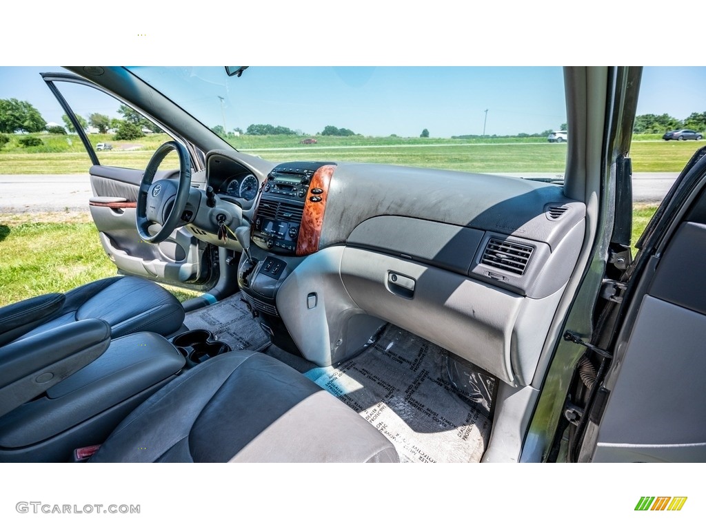 2004 Sienna XLE - Phantom Gray Pearl / Stone Gray photo #24