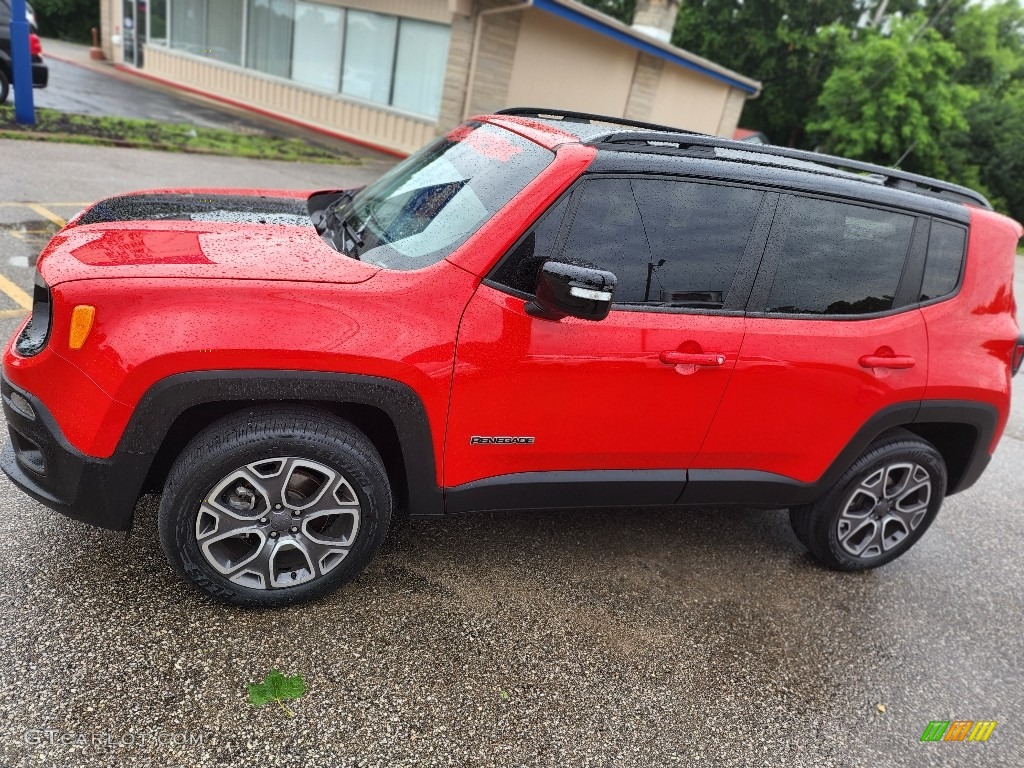 2017 Renegade Limited 4x4 - Colorado Red / Black photo #5