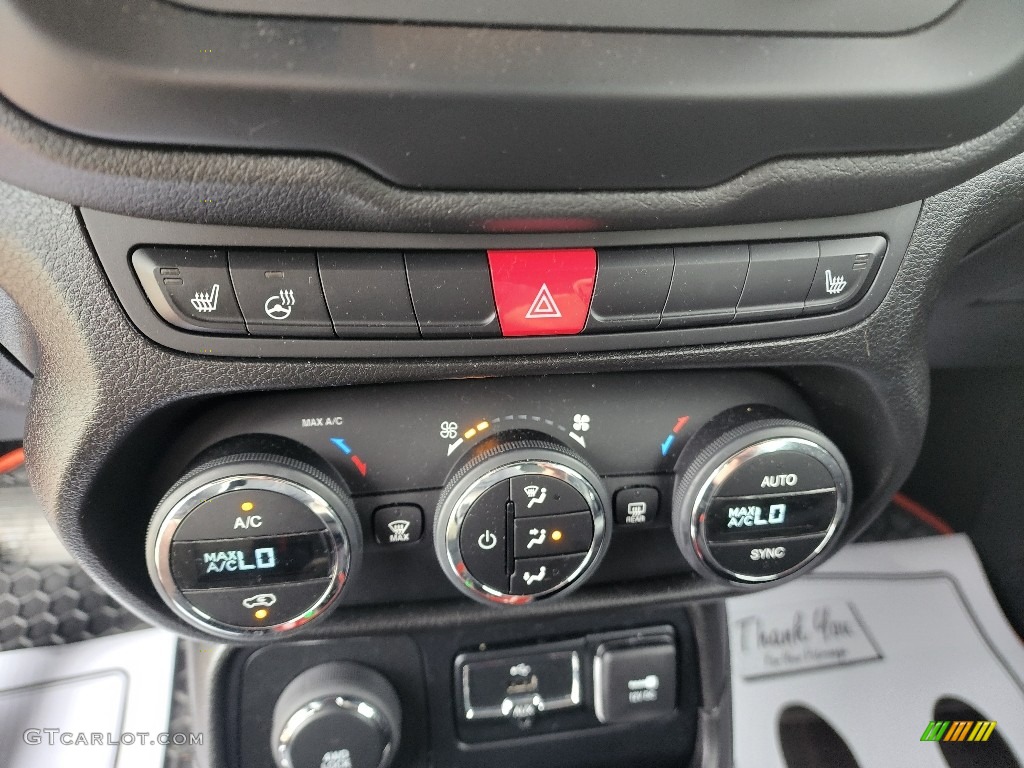 2017 Renegade Limited 4x4 - Colorado Red / Black photo #10