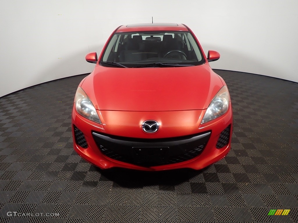 2013 MAZDA3 i Touring 5 Door - Velocity Red Mica / Black photo #6