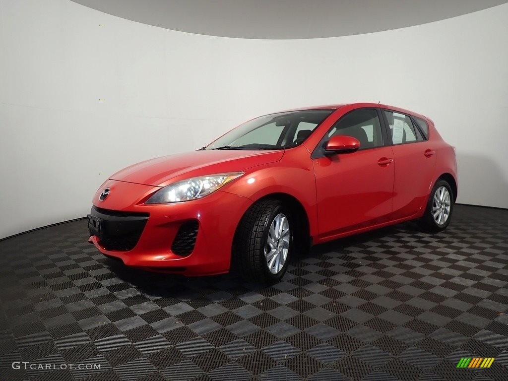 2013 MAZDA3 i Touring 5 Door - Velocity Red Mica / Black photo #9