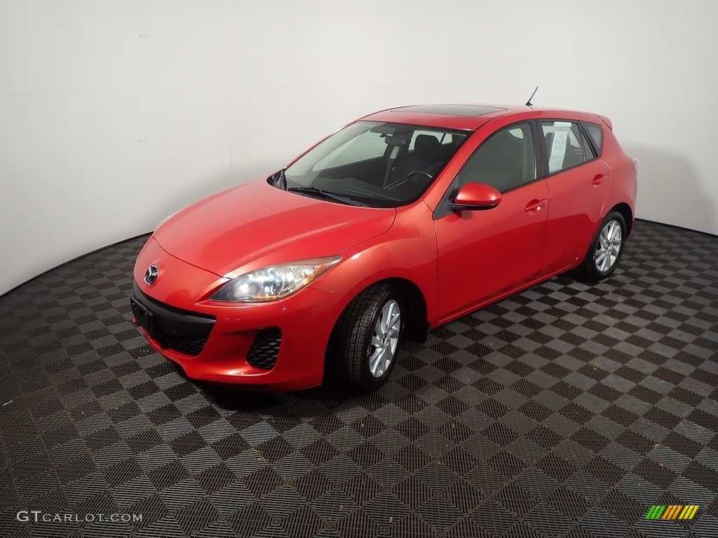2013 MAZDA3 i Touring 5 Door - Velocity Red Mica / Black photo #10
