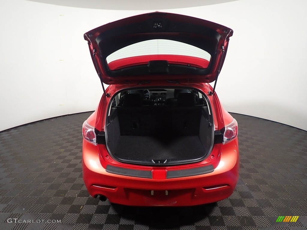 2013 MAZDA3 i Touring 5 Door - Velocity Red Mica / Black photo #15