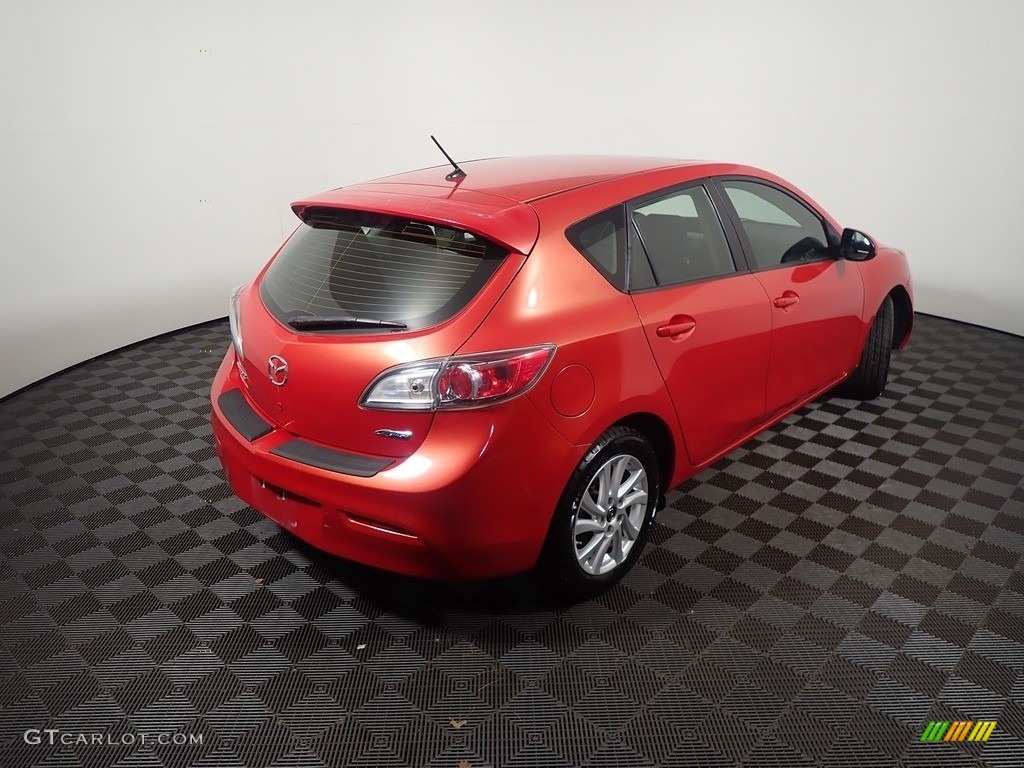2013 MAZDA3 i Touring 5 Door - Velocity Red Mica / Black photo #18