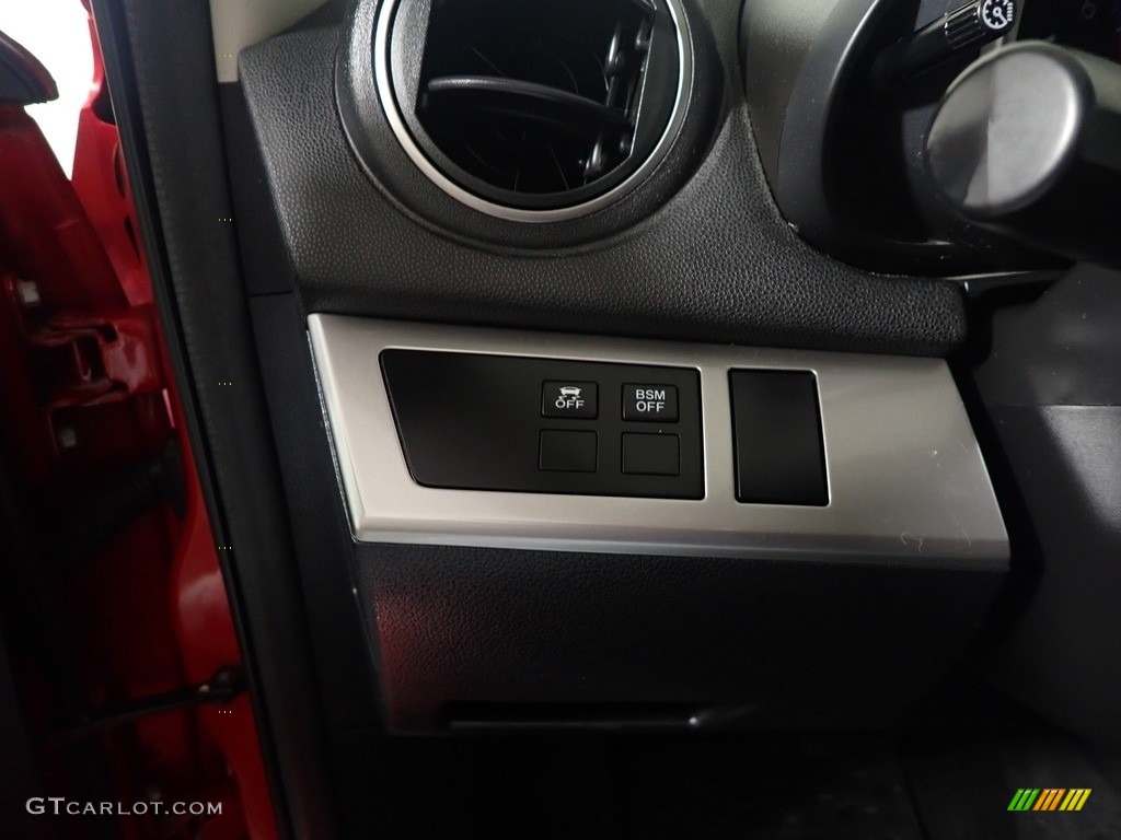 2013 MAZDA3 i Touring 5 Door - Velocity Red Mica / Black photo #31