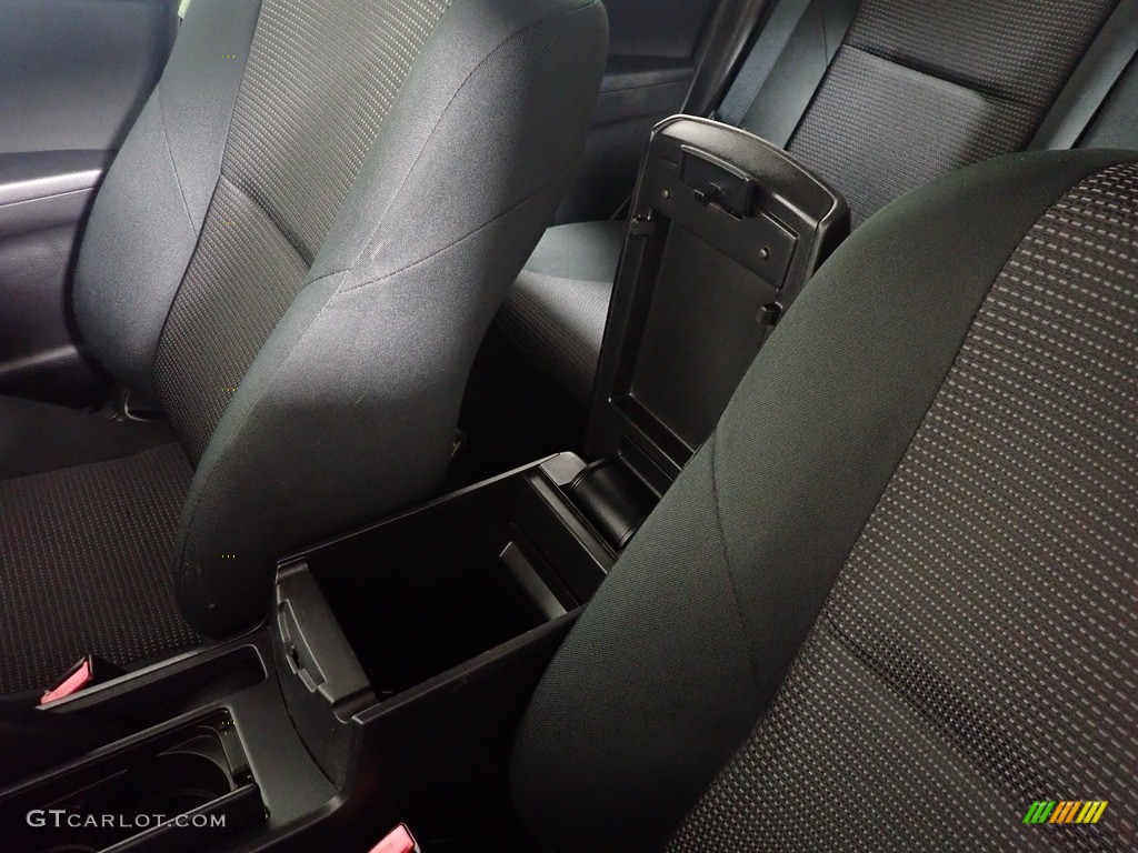 2013 MAZDA3 i Touring 5 Door - Velocity Red Mica / Black photo #33
