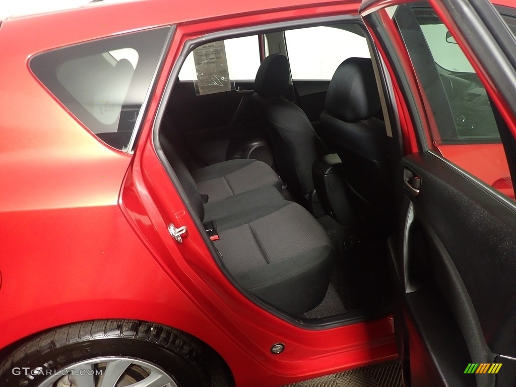 2013 MAZDA3 i Touring 5 Door - Velocity Red Mica / Black photo #37