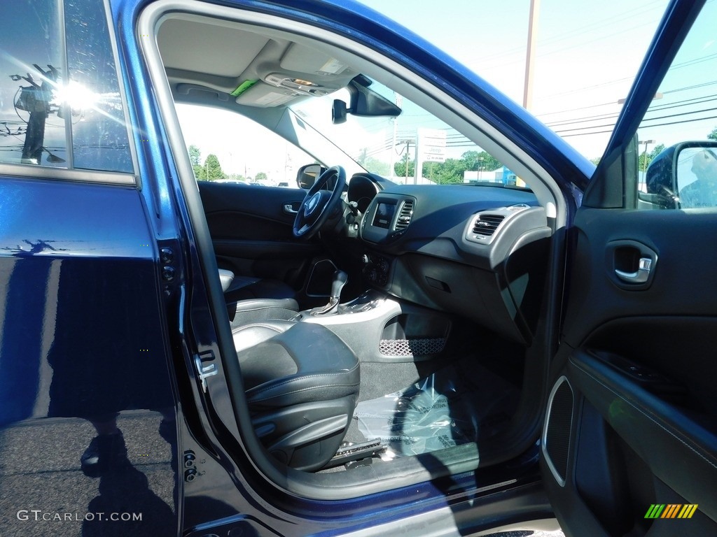 2020 Compass Latitude 4x4 - Jazz Blue Pearl / Black photo #7