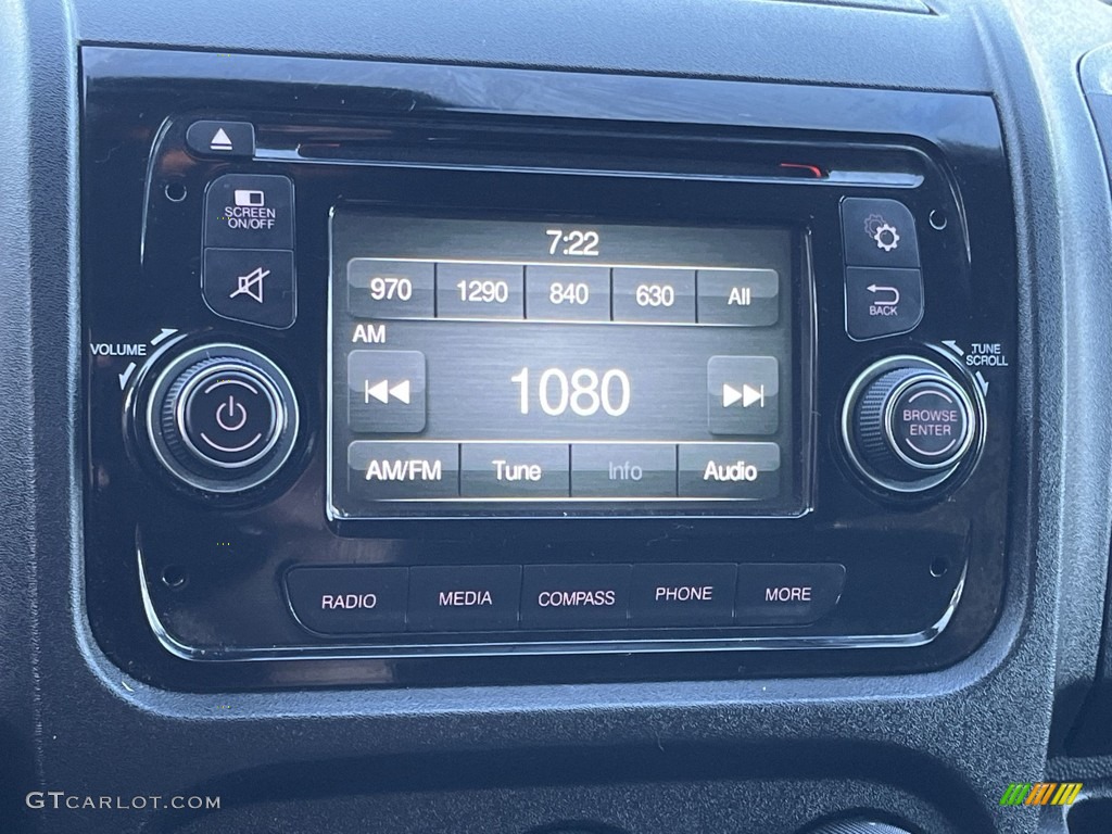 2015 Ram ProMaster 1500 Low Roof Cargo Van Audio System Photo #144421022