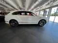 Ghost White Pearlescent by Mulliner - Bentayga V8 Photo No. 19